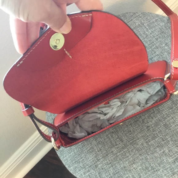 D&B Red Crossbody 100% Leather - Picture 5 of 10